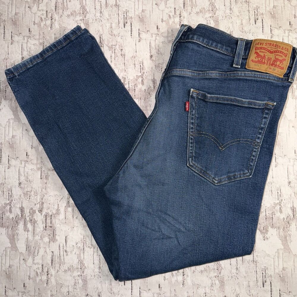 Levi's Men's 541 Jeans Denim Straight Fit 38x30 (msrs 38x28)